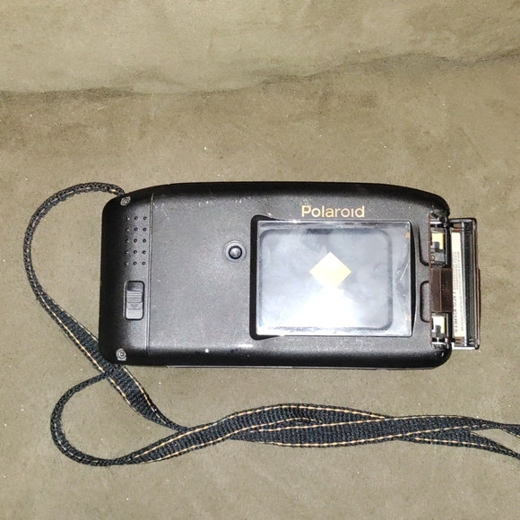 Vintage Polaroid Captiva SLR - Instant Film Camera - Fold Out Camera - Instant P - Picture 8 of 9